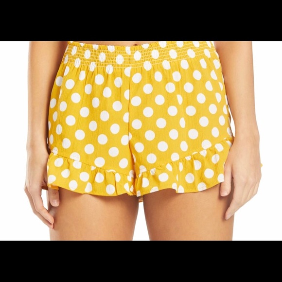 Volcom Pants - Ruffled Volcom Yellow Polka Dot shorts size Large